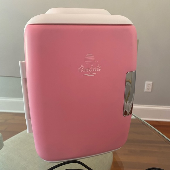Cooluli Mini Beauty Refrigerator - Picture 4 of 7
